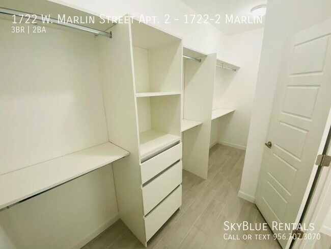 Building Photo - 1722 W Marlin St