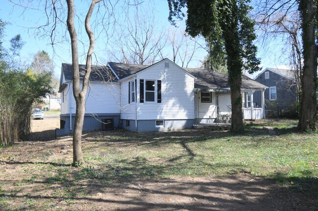 Building Photo - 3517 S Haven Rd