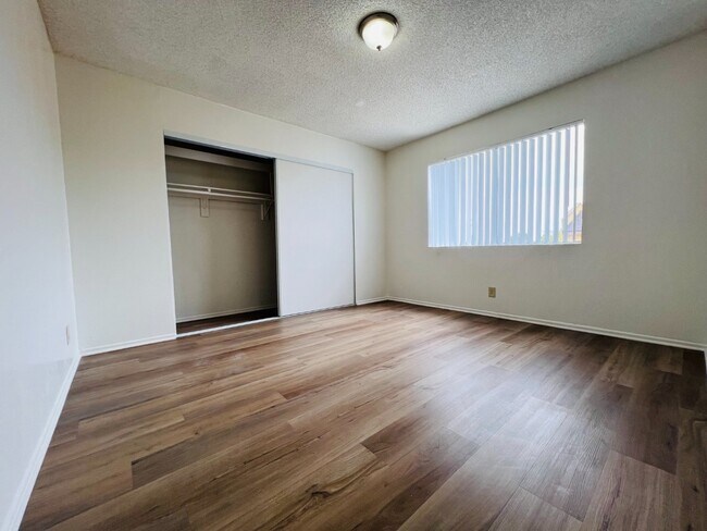 Building Photo - Light-Filled 4-Bed in San Pedro | Garage Parking, Utilities Included, Prime Location
