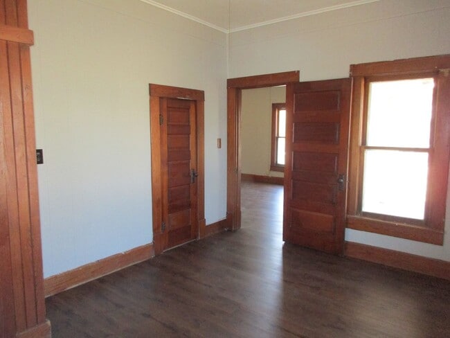 Building Photo - Absolutely Adorable!