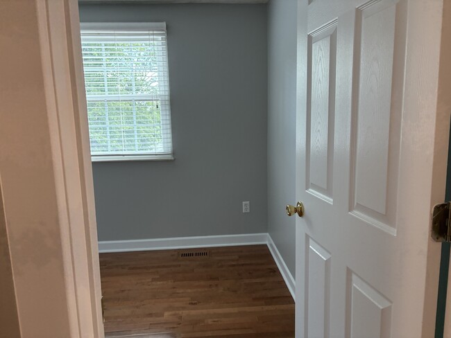 Building Photo - 412 Kojun Ct