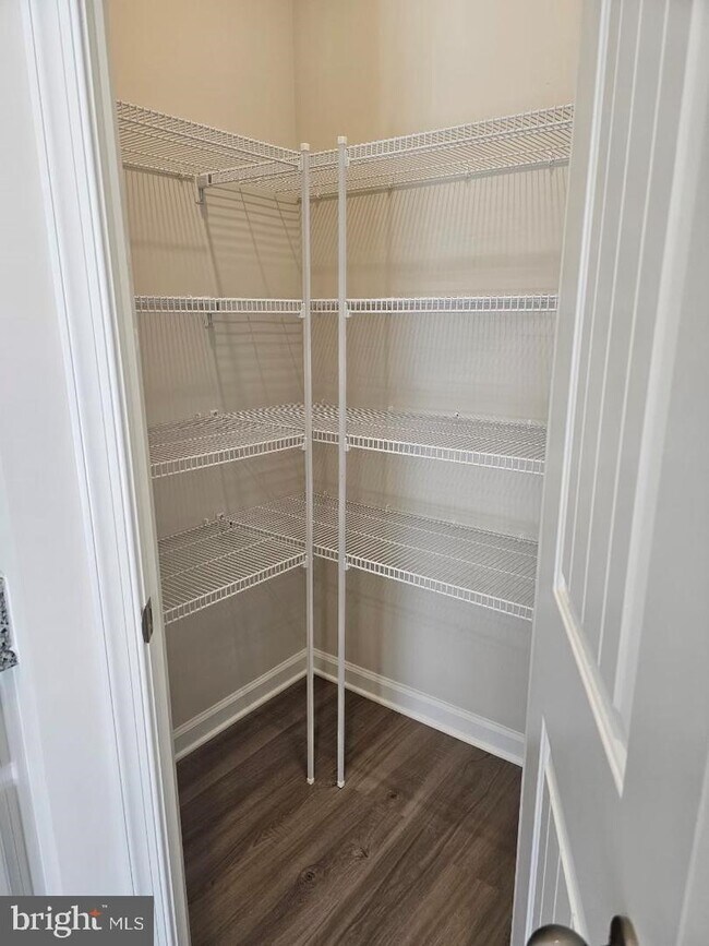 Building Photo - 43 Cramsford St