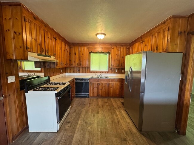 Building Photo - Nice 3/1 House in Lindale- $1,395
