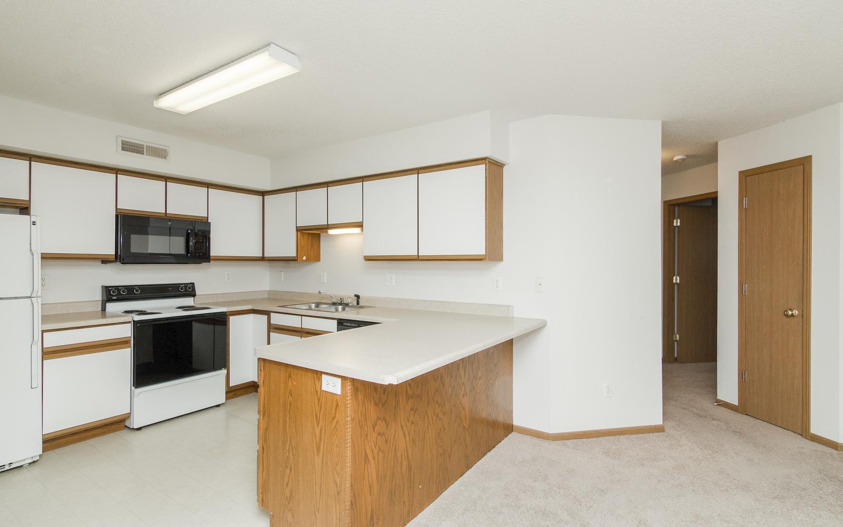 Building Photo - 2518 Rushmore Dr