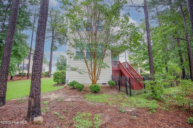 Building Photo - 104 Pine Hawk Dr
