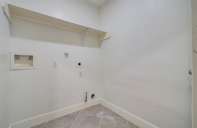 Building Photo - 12846 Sai Baba Dr