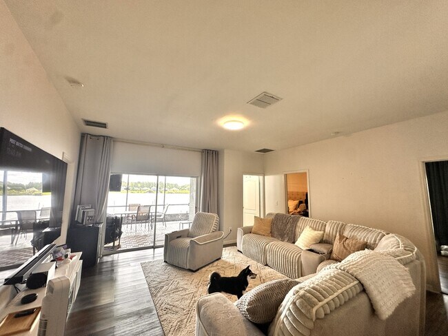 Building Photo - 4226 Waterside Pointe Cir
