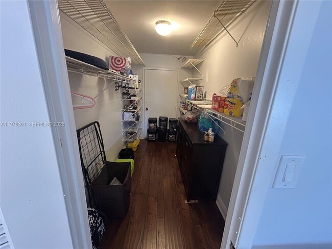 Building Photo - 18031 Biscayne Blvd