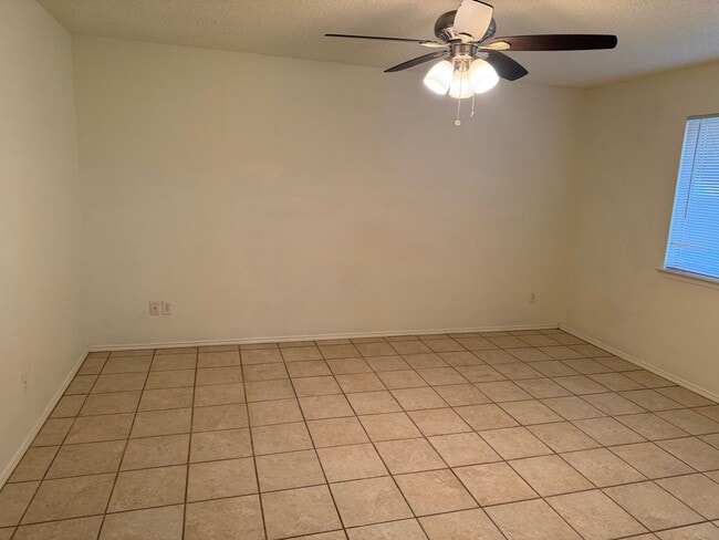 Building Photo - Cute Single Story 3 Bedroom in Keller ISD