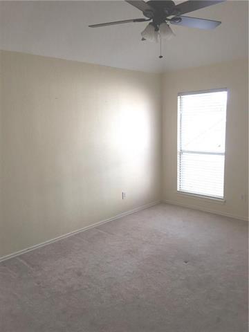 Building Photo - 5208 Lakeland Dr