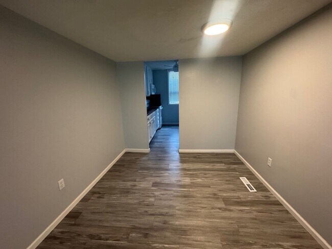 Building Photo - Charming 2-Bedroom Property (Water, Trash and Recycling and Sewer taken care by HOA)