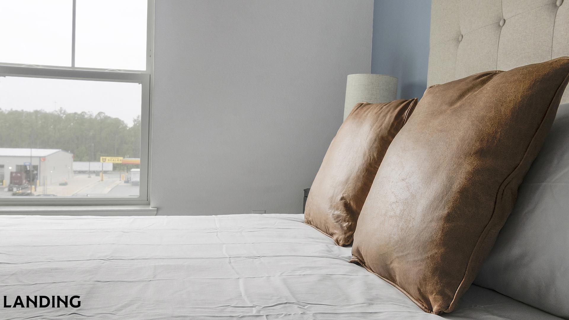 Building Photo - 12525 Tibbets Ln