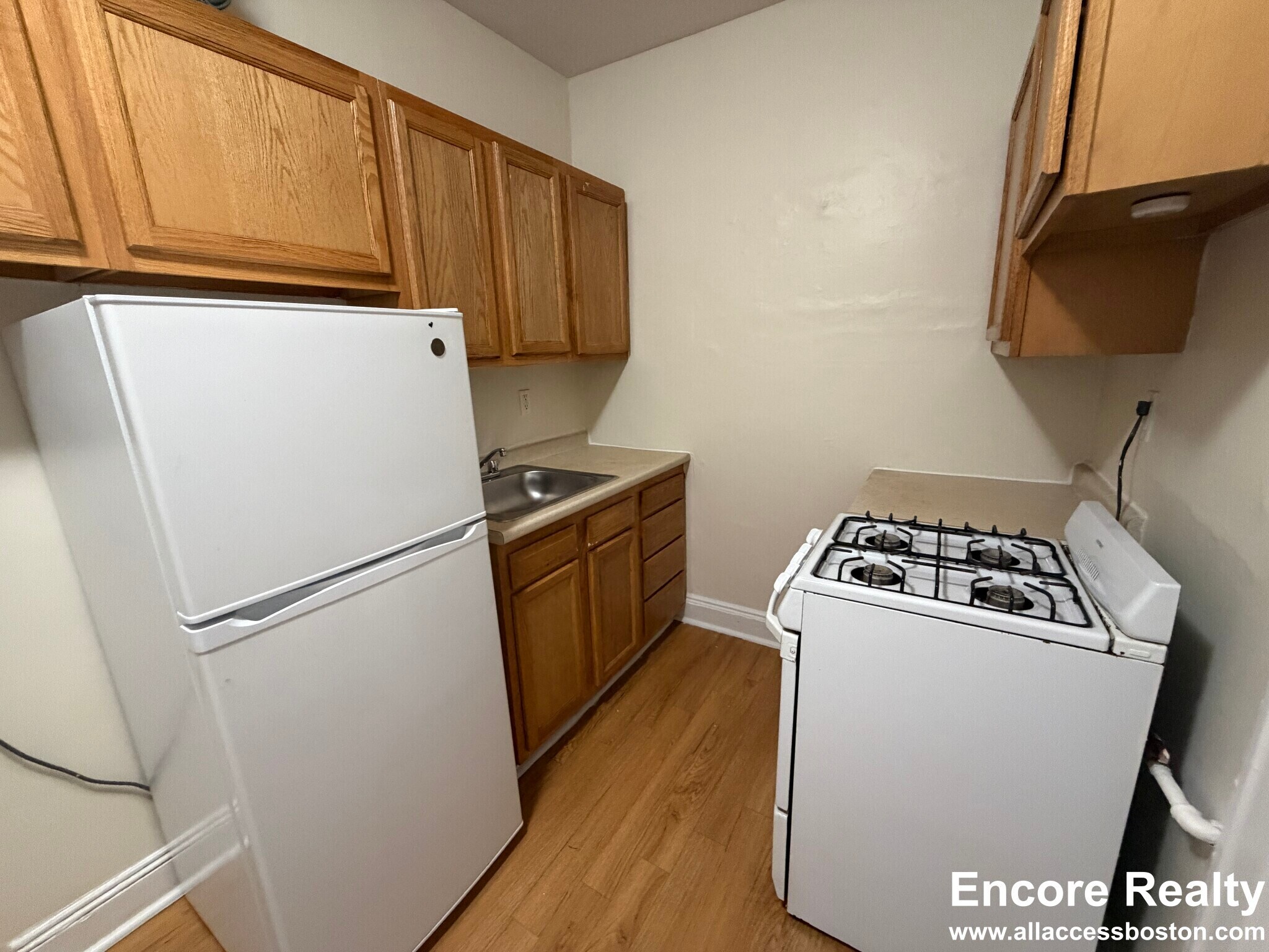 Building Photo - 109 Brainerd Rd