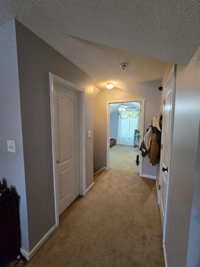 Building Photo - 441 Corsegan Rd