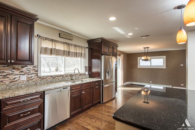 Building Photo - 106 Sharon Dr