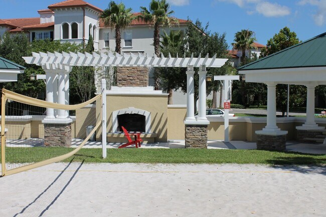 Building Photo - Beautiful ground floor unit in the Lakes of Windermere!