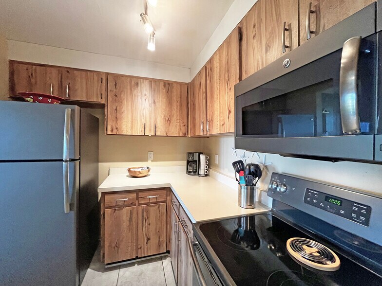 Building Photo - 46 Veronese Ct