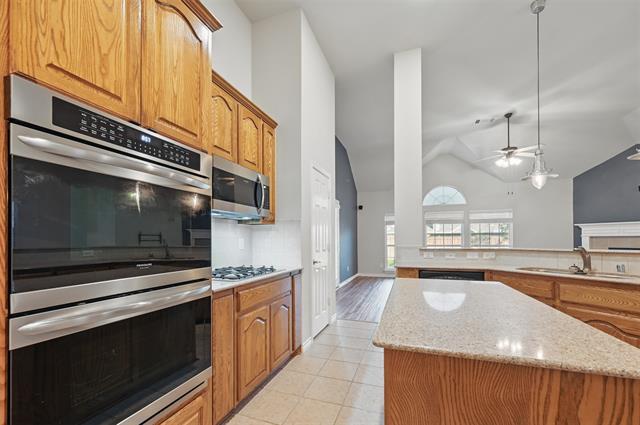 Building Photo - 2110 Pecan Ridge Dr