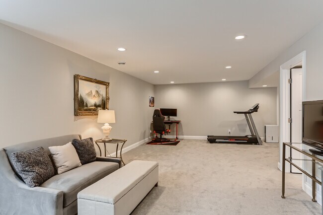 Building Photo - 18215 19th Ave N