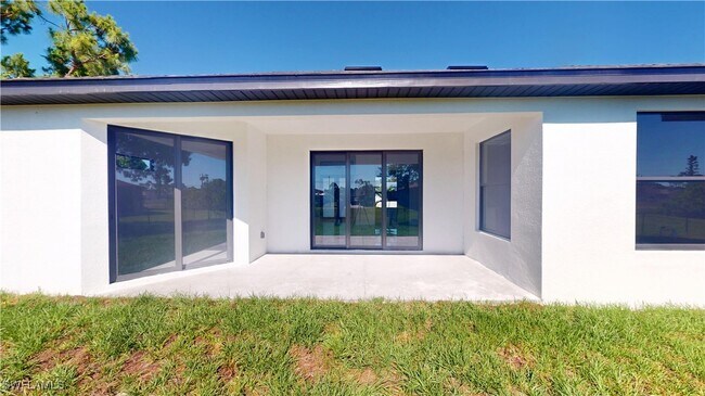 Building Photo - 2310 NW 26th Pl