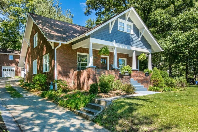 Building Photo - 111 Ashwood Rd