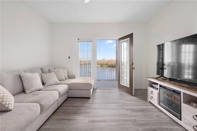 Building Photo - Beautiful WATER VIEW 3 bedroom, 2 bathroom...