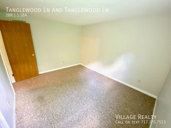 Building Photo - 442 Tanglewood Ln