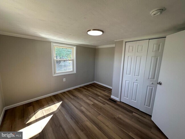 Building Photo - 938 Forrest Dr
