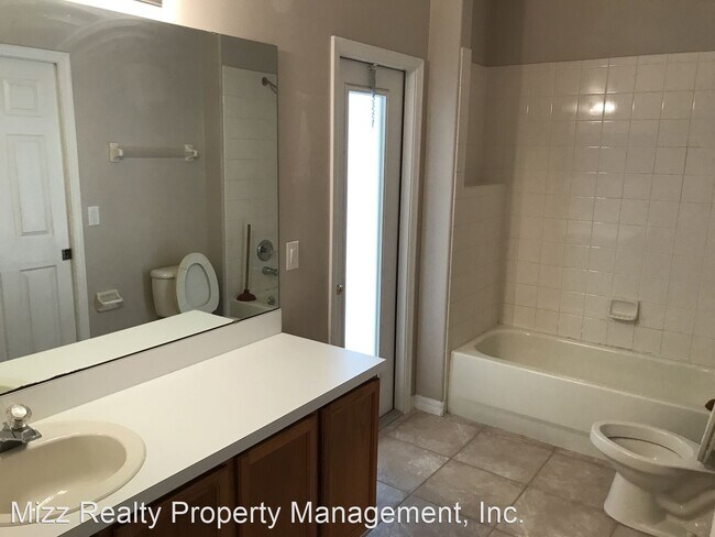 Building Photo - 4 br, 3 bath House - 433 Heather Hills Drive