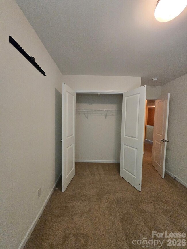 Building Photo - 9138 Bradstreet Commons Way