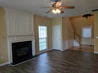 Building Photo - Welcome Home Highland Creek!