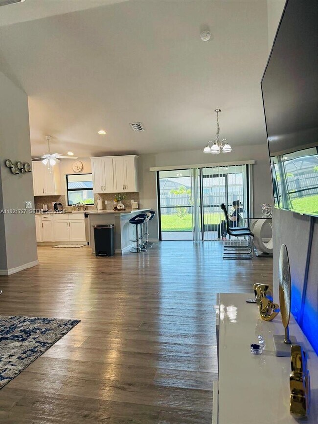 Building Photo - 500 NW 5th St