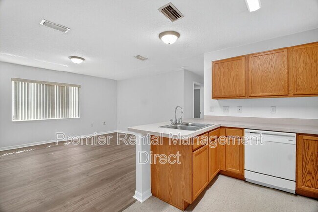 Building Photo - 525 Paulling Dr