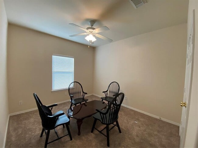 Building Photo - 10011 Sugarvine Ln