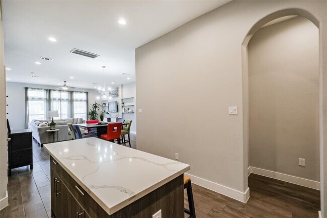 Building Photo - 8404 Safeguard St