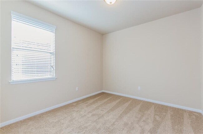 Building Photo - 2432 Lyla Ln