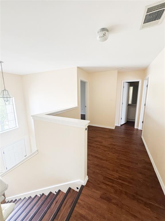 Building Photo - 303 Wegstrom St