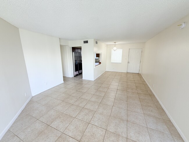 Building Photo - 1750 N Congress Ave