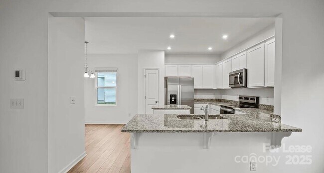 Building Photo - 11028 Wickenden Wy