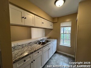 Building Photo - 2014 Anchor Dr
