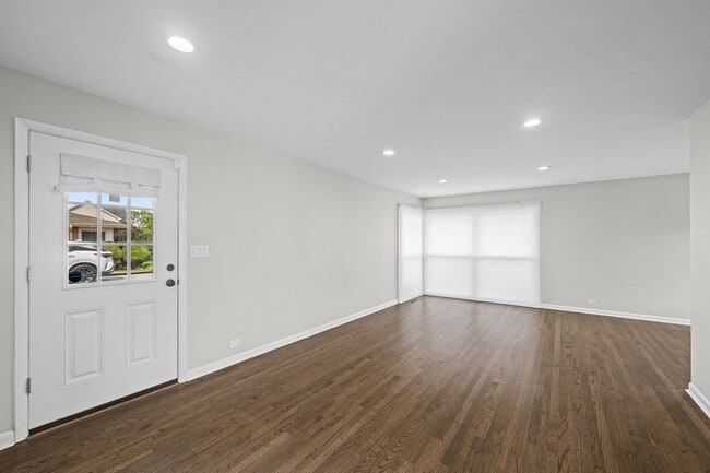 Building Photo - 230 Greenfield Dr