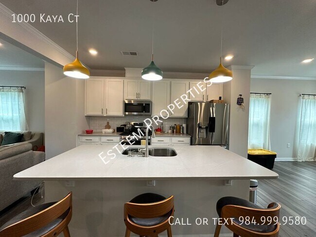 Building Photo - 1000 Kaya Ct