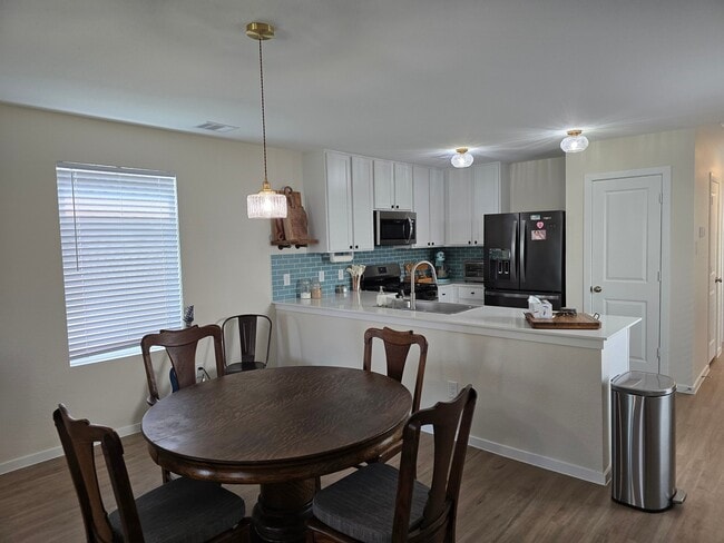 Building Photo - 21519 Carosella Dr