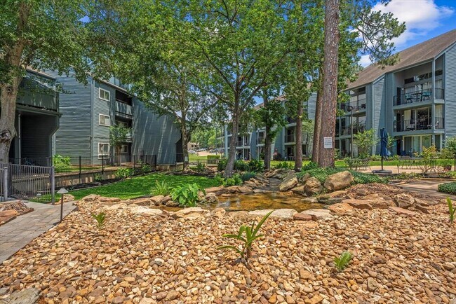 Building Photo - 12500 Melville Dr