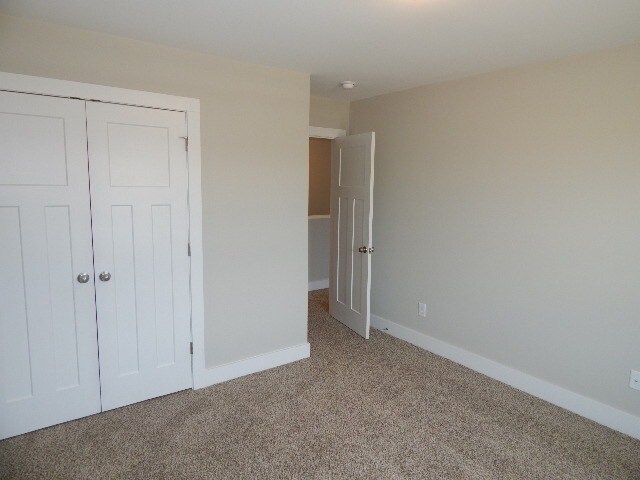 Building Photo - 401 Bee Cv Wy