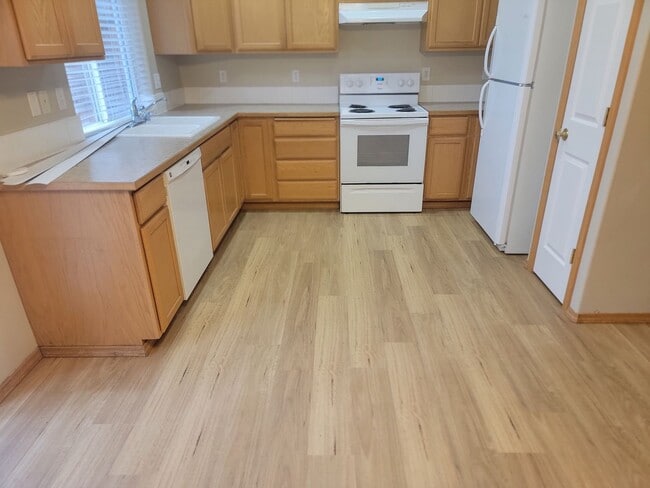 Building Photo - **Half off Full 1st Month's Rent** Great 3-bed Home In Spokane Valley