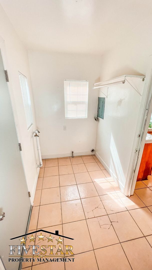 Building Photo - 3307 Culver St