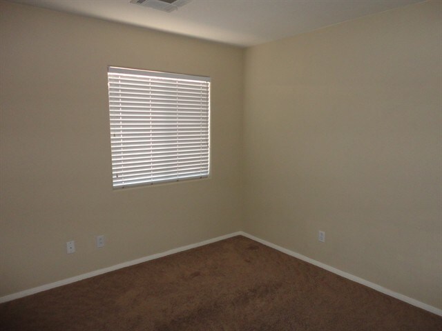 Building Photo - 6473 Karlsen Ct