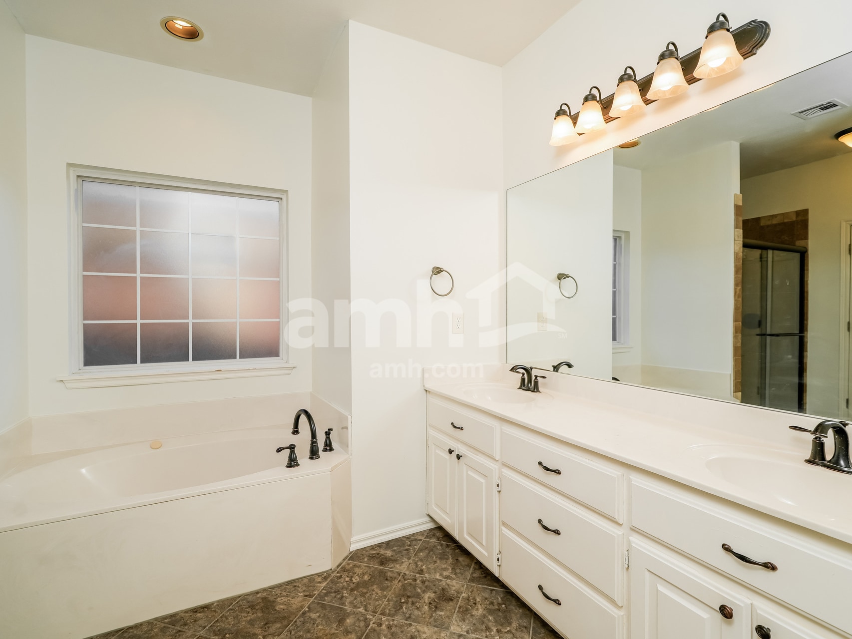 Building Photo - 7506 N 133rd E Ave