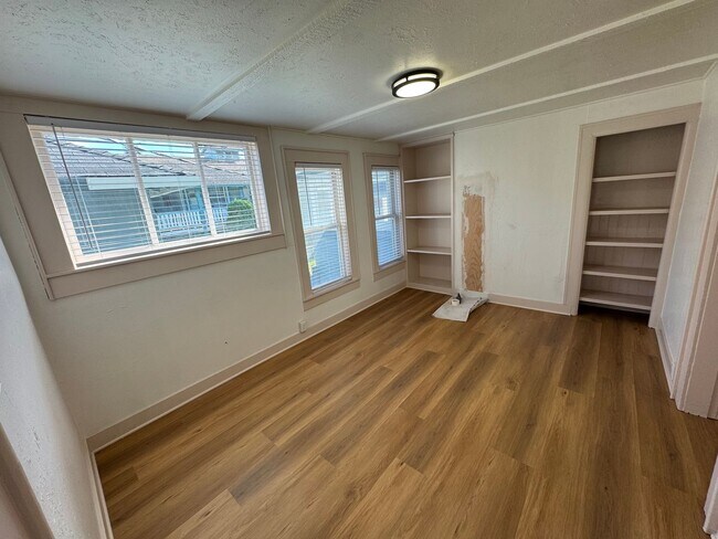 Building Photo - 316 Cliff St